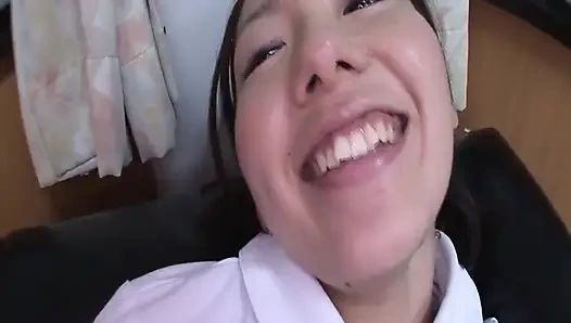 Нежная медсестра после работы теряет контроль в интенсивной и запретной ночной встрече в больнице