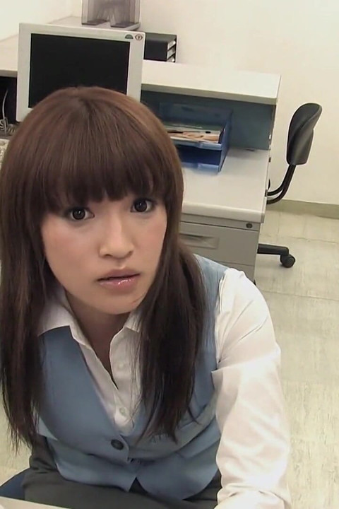 Lovely Japanese girl takes turns in sucking many hard cocks