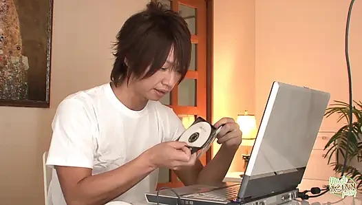 He Chatted with Her Online and Then Ate and Fingered Her Afterwards.