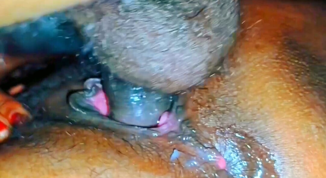 Bhabhi ne devar ka muth mar ke lund apne kali chut me dal diya.indian desi village aunty ki hard but ki chudai.xxx hindi sex vdo