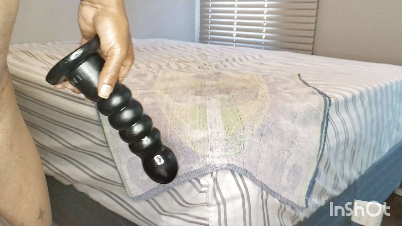 Ass Oiled Up. Ass Shaking & Slap Slow Motion.