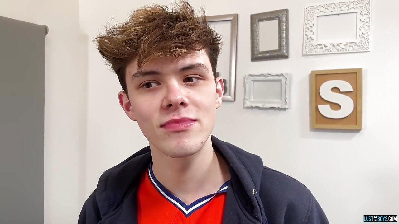 给年轻男孩的3根鸡巴 - 第1部分