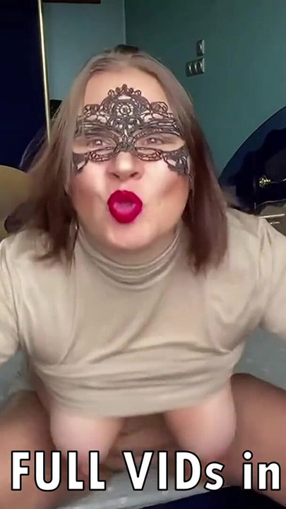 Epischer moment von "Milf mit dickem arsch mit analplug - russische echte sexfrau. Anal-training"