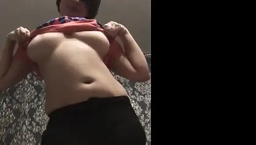 Boobs jumping out from t-shirt in slow motion!