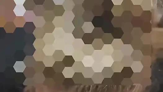 Penisinin üzerinde öğürmeyi seviyorum