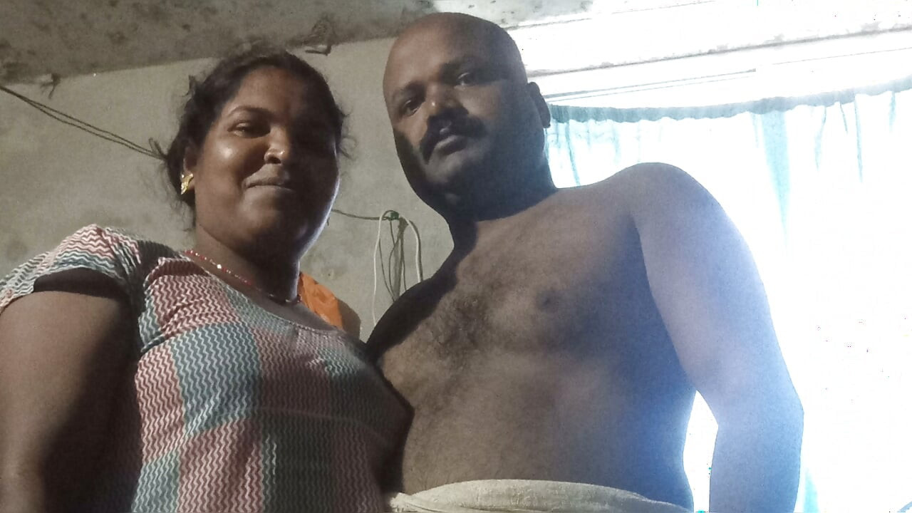 Oh no, today squirting is coming out of aunty's pussy.