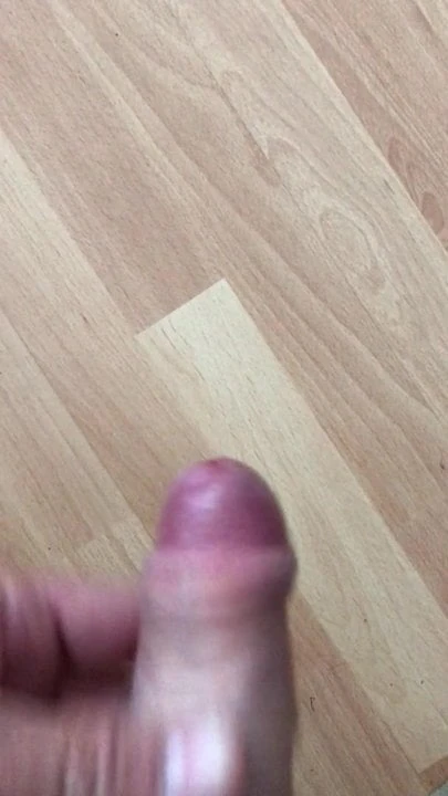 Cumshot looking at Xhamster