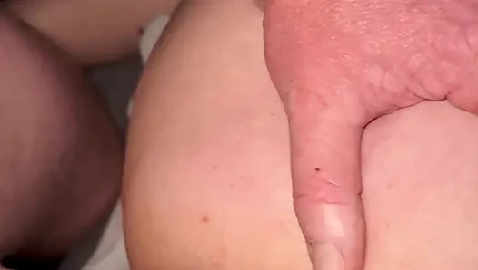 Tante seksi dientot gaya doggy