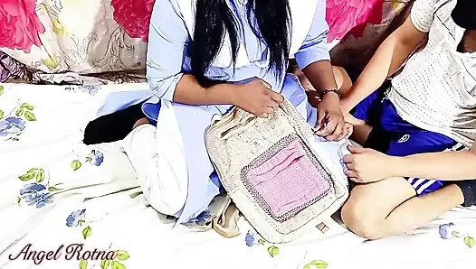 Hintli seksi kız 2 adam tarafından sikiliyor üçlü grup seks