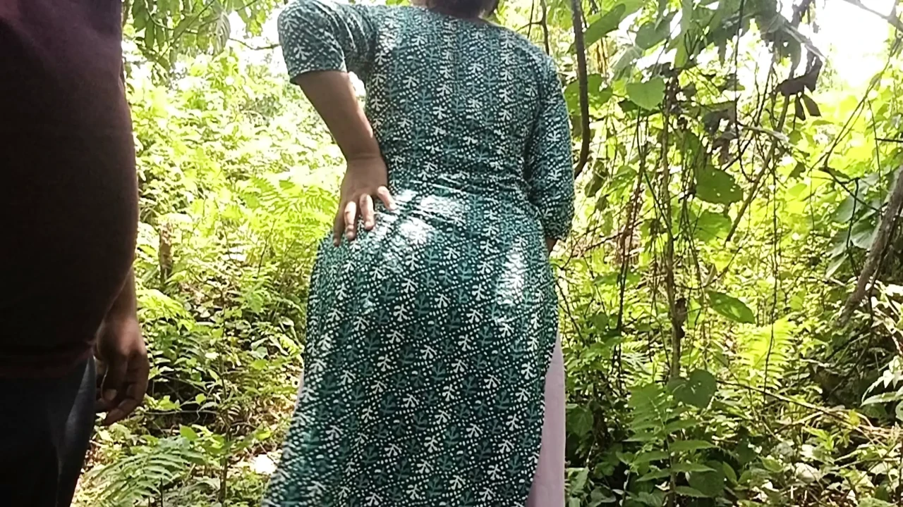 Jungle sex video Hindi
