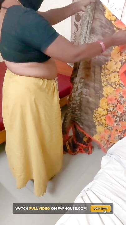 Desi Tamil BBW żona Maya Po seksie nago łazienka mycie i powolne saree dressing złośliwiec podczas cuck filmy