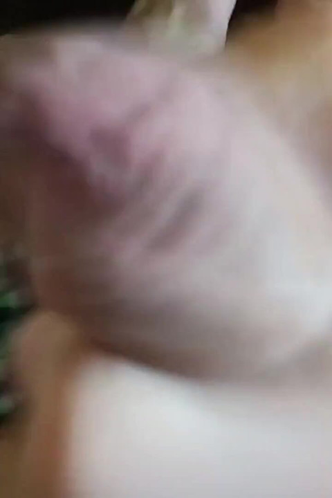 Vruć! Moje crijevo svršava u tvoja usta!