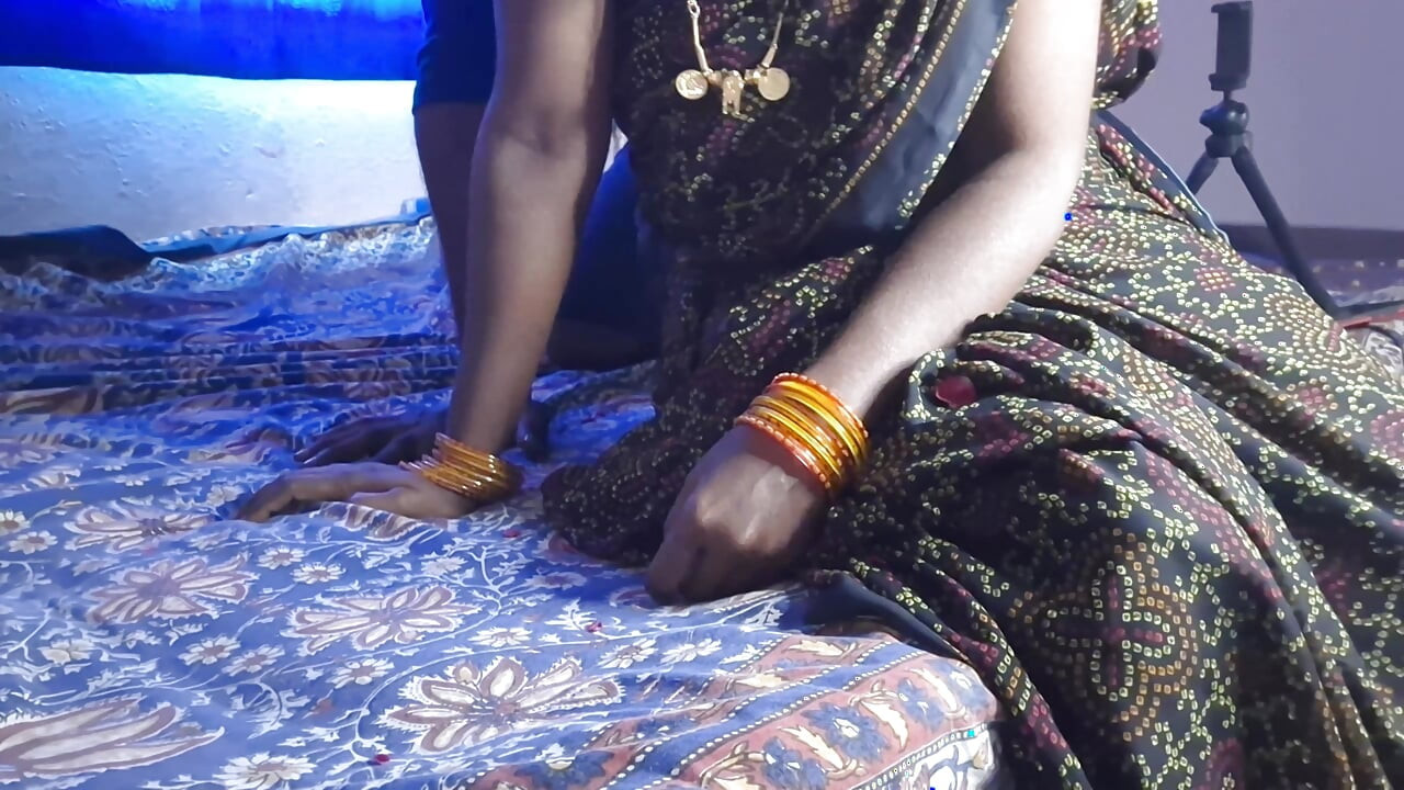 Indian Stepson Gets Fucked by His Stepmom Stepsister