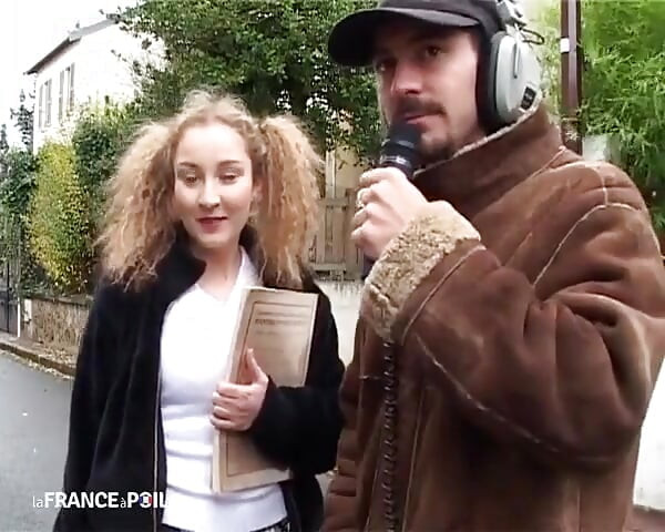 Bir piyano (veya flüt?) Bu yüksek motivasyonlu öğrenci için sınıf!