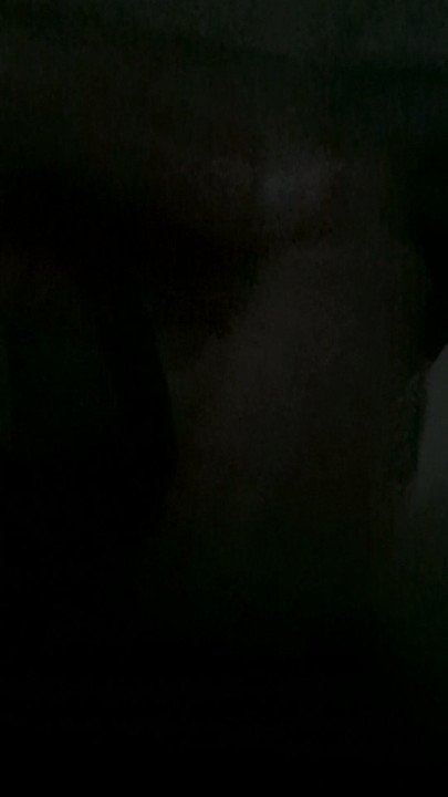 Masturbándome con mi pollita