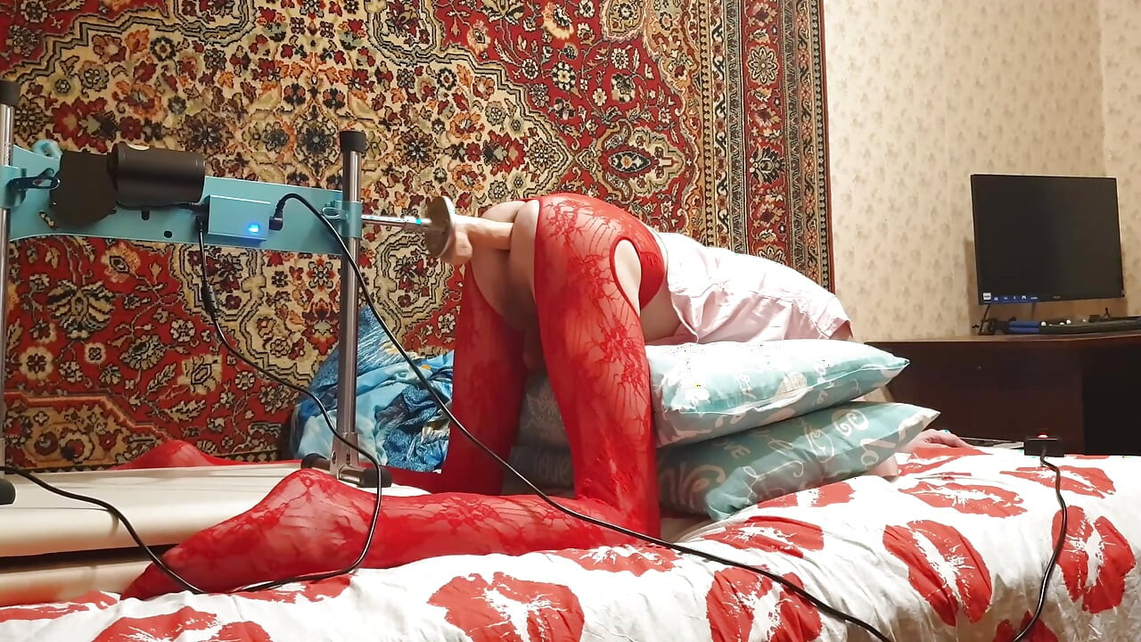 Sasha Earth Travestiet eigengemaakte amateur anale neukmachine