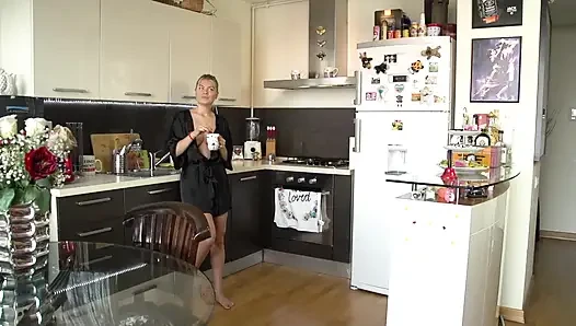 Милфа поклоняются! Горячая милфа заставить тебя кончить!