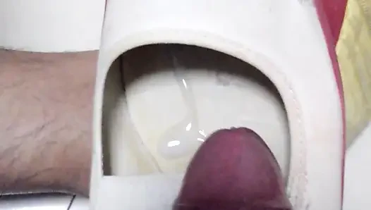 Okul ayakkabısında boşalma bölüm 2