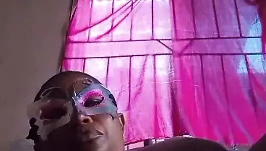 Roselee canlı bir videoda kendine dokunuyor