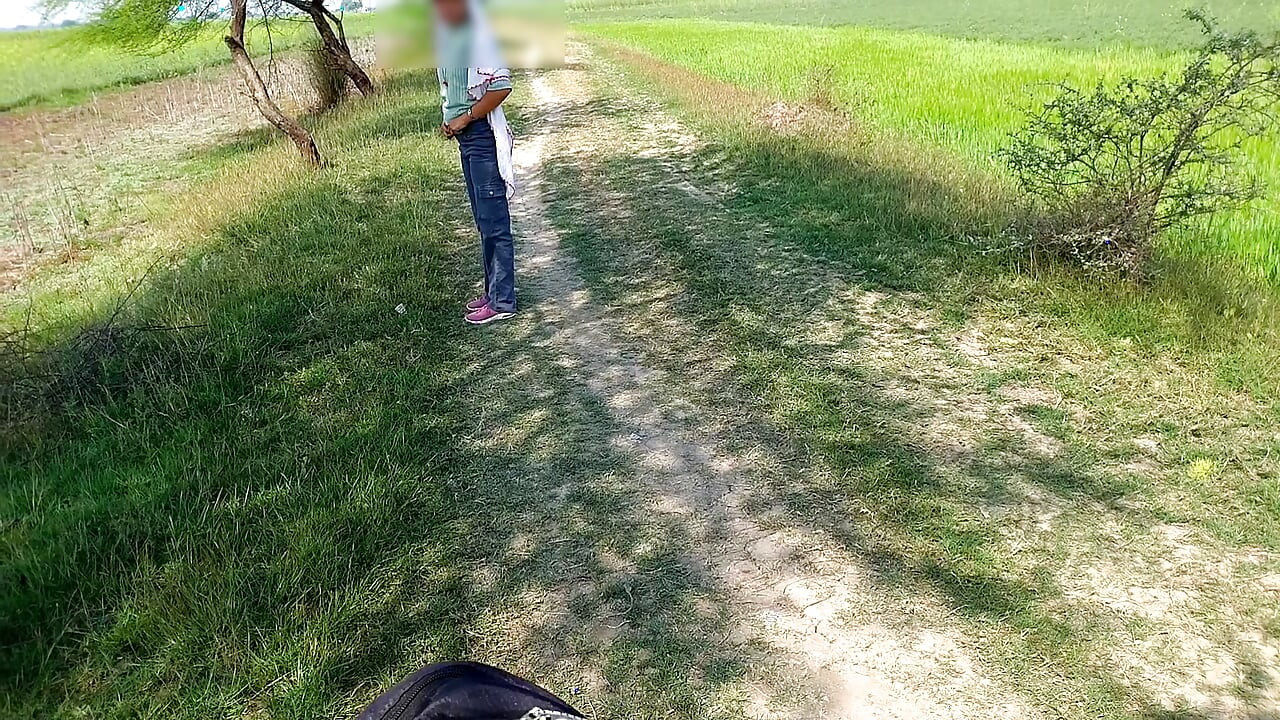 Didi's friend sucked his cock in the fields, girlfriend's mouth fucked, desi village girl fucked Hindi audio, xxx, mms, xvideos, porn