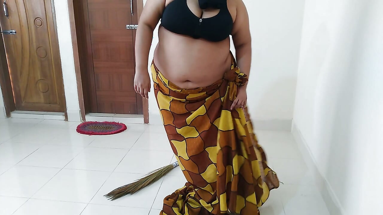 Pakistani Stepmom Fucked While Sweeping the House