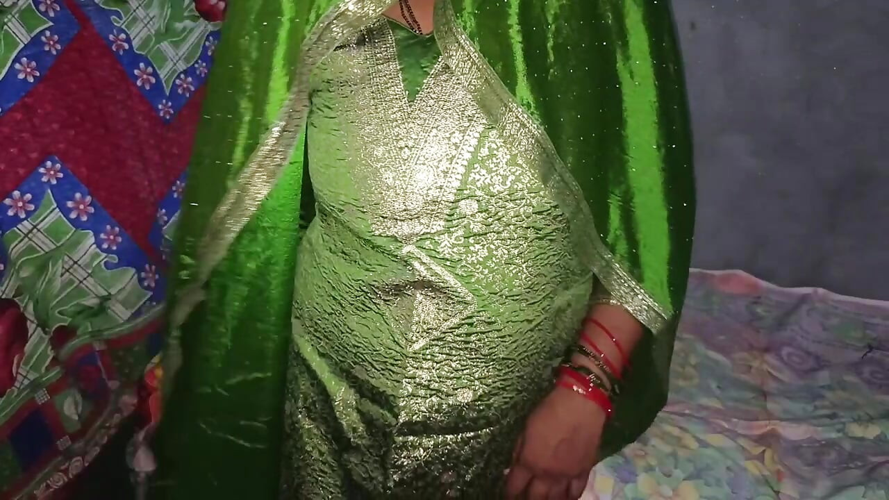 The neighbor lured the step-sister-in-law with money and had hardcore sex with her and took her boobs in his mouth