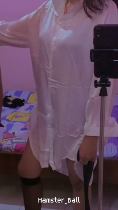 Malaysian Couple Forgot to Turn Off Live Broadcast | Clip 1