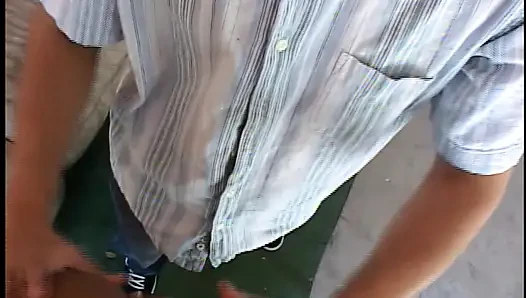 Cowok sange ini ngentot cewek berkulit hitam