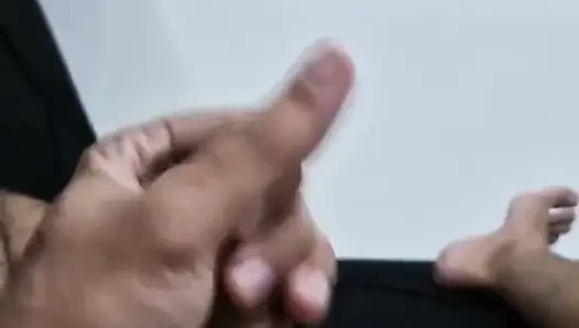 İşte uzun bir günün ardından mastürbasyon yaparken bir klibim