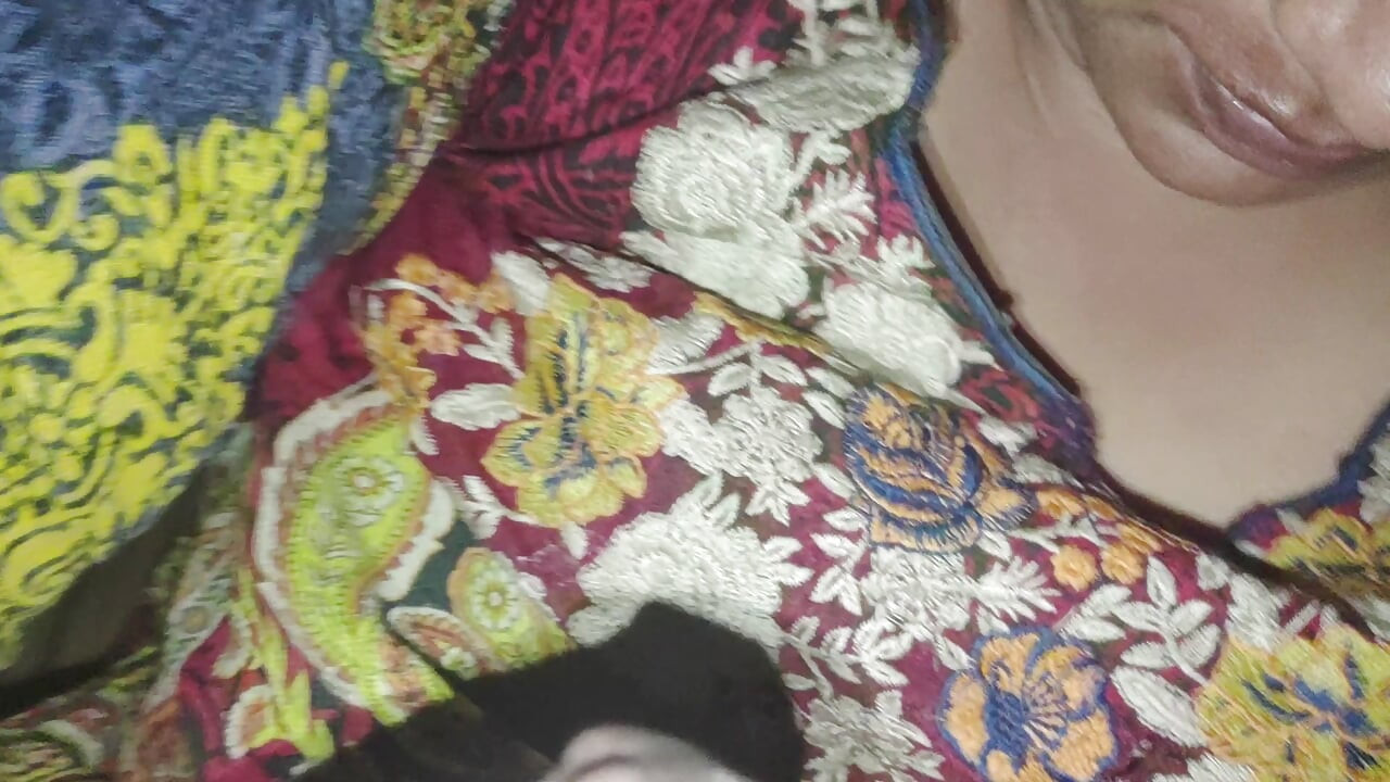 Indisches mädchen erstmals blowjob-sex