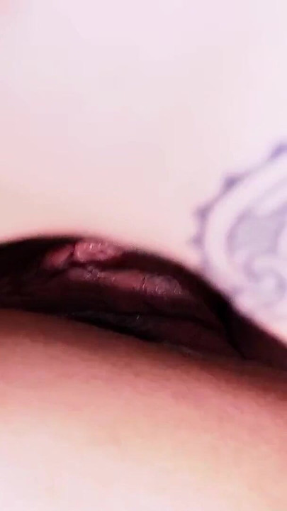 Must-see στιγμή από το "Loser Guy caught Pissing and seduce Office Bitch Mai Bailey to Dirty Fuck"