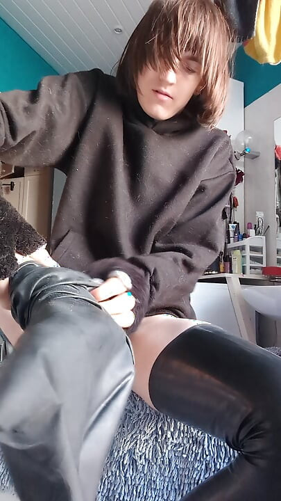 getting out of latex after a neihgt in  it