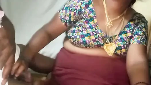 Индийская тетушка Mallu занимается сексом в домашнем видео