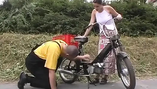 Неотразимо сиськи у красивой брюнетки