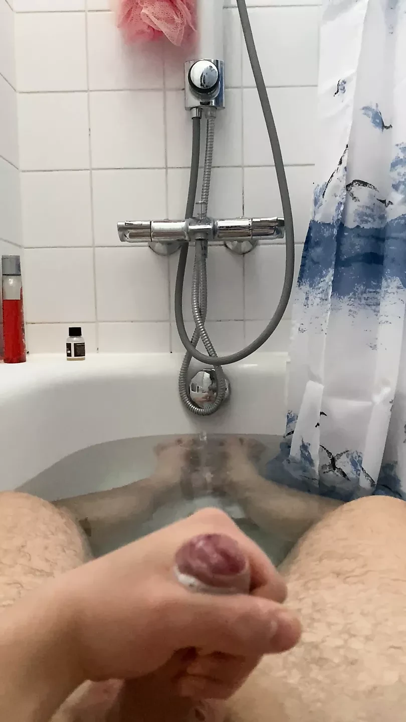 Precum hành động với cumshot