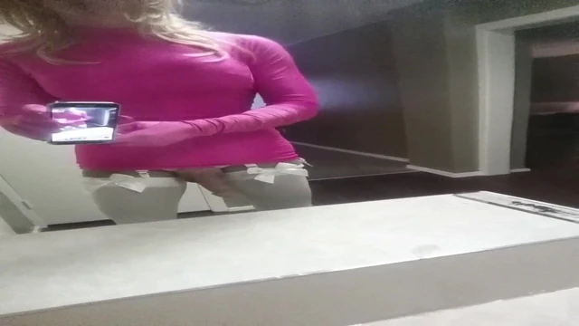 pink gloves cumshot mmm