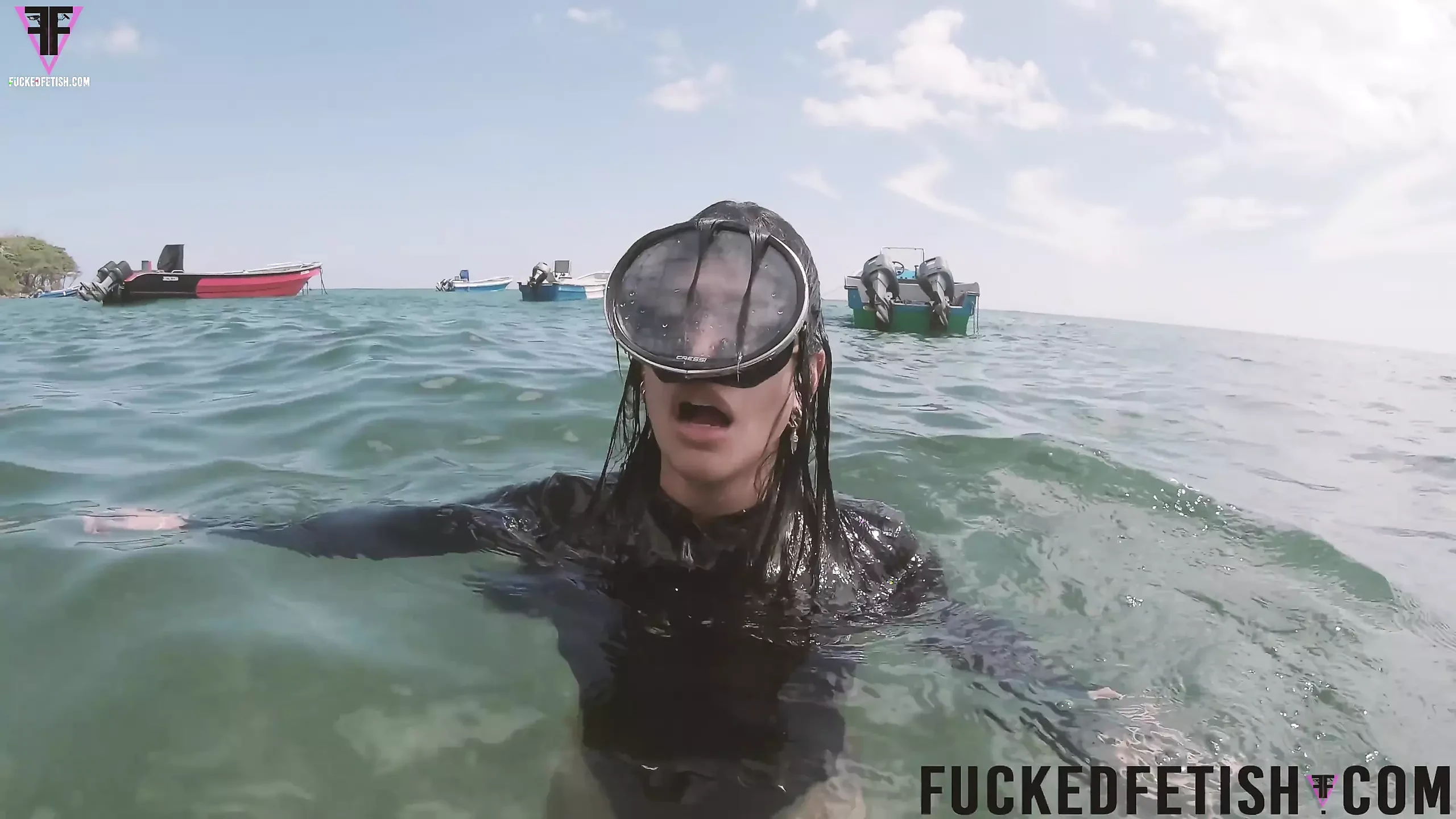 Laut Karibia menerima dewi bernafas dengan topeng diving glass