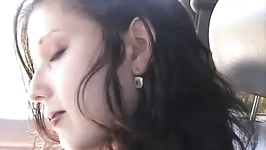 Violet Skyy iyi bir yarak emiyor