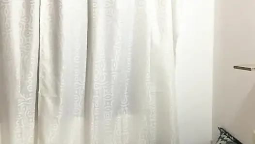 LESBIAN SEX DOING SCISSORS.