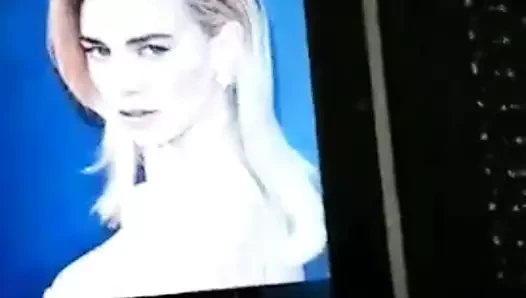 Vanessa Kirby'ye büyük boşalma