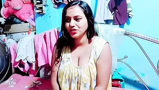 Ateşli yengem odamda tamamen mastürbasyon yaparken beni yakaladı