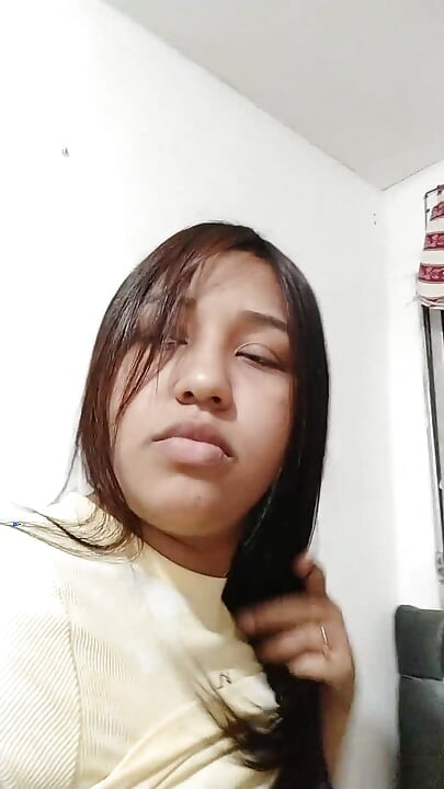 18 year old brunette big saggy tits from New York United States fucking her stepbrother's big dick good man