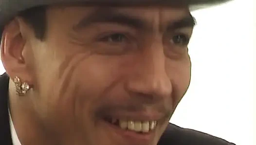 Almanya'dan gelen bu sevimli hatun yalanıyor ve sikiliyor