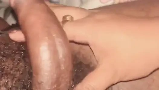 Foreplay toket besar ibu rumah tangga desi, membelai, handjob & boobjob