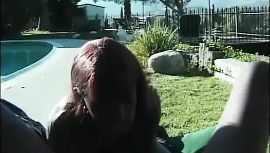 Lesbian kulit hitam toket besar menjilati memeknya colok memek di taman