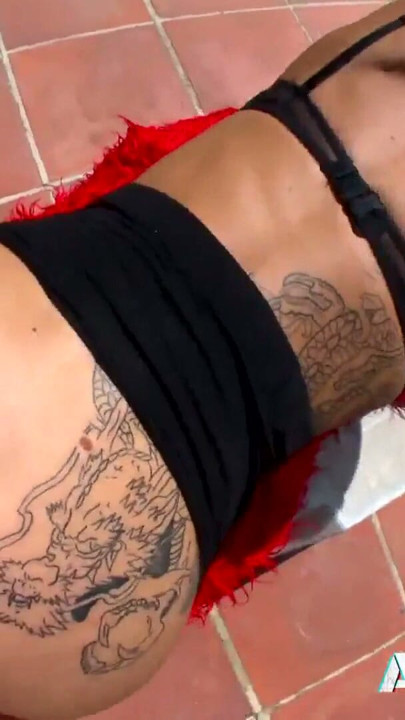 Tattooed blonde in spandex leggings Nicky Wayne fucked | Clip 3