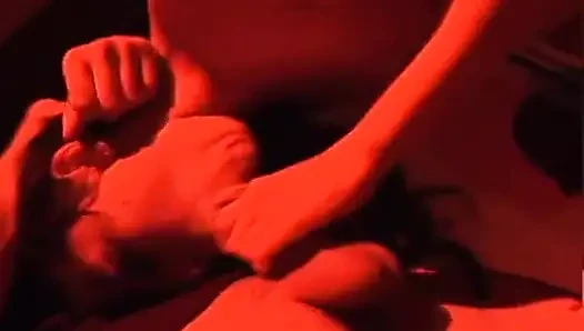 Leilani Lee ile yoğun cinsel üçlü grup seks