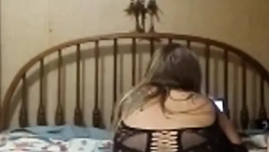 Pertunjukan webcam rahasia istriku