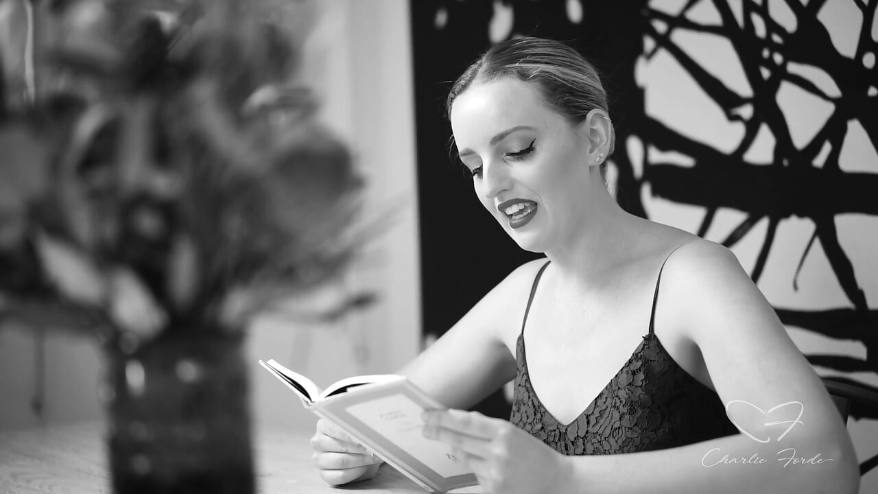 Ode to Hysterical Literature Featuring Charlie Forde, Amber Moore