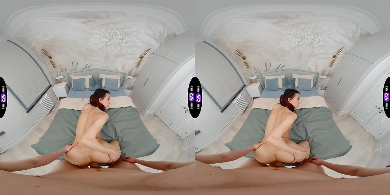 Ashly Rabbit подает горячий утренний анал вместо завтрака - TeenMegaWorld